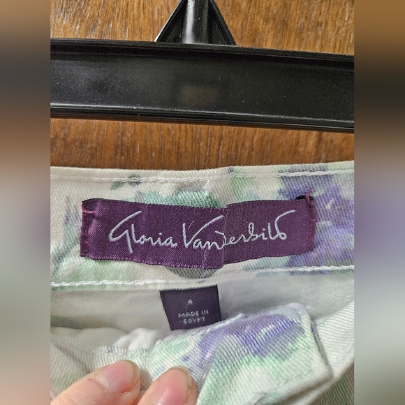 Gloria Vanderbilt Amanda Capri Jeans - Picture 2 of 5